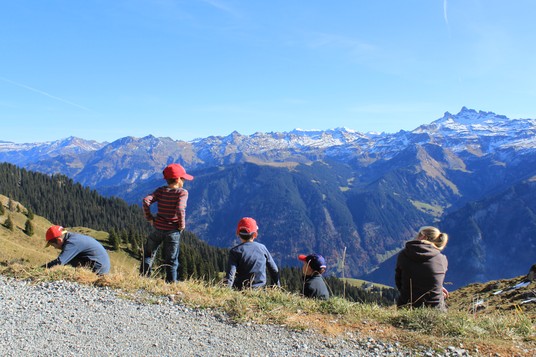 Kinder in der Bergwelt